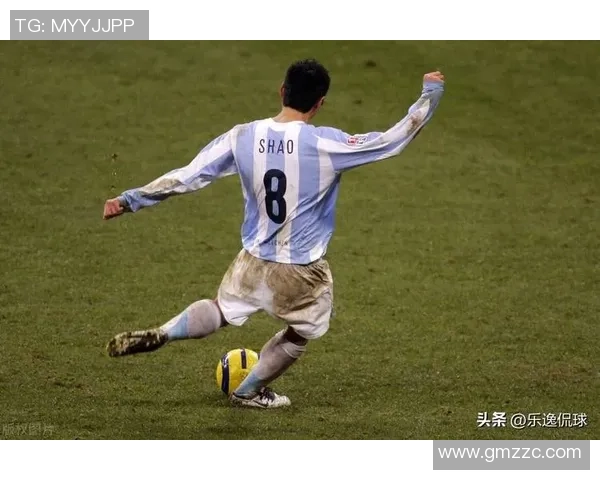 亚洲足坛英俊球星盘点 展现独特魅力与球技风采 亚洲足坛英俊球星盘点 展现独特魅力与球技风采