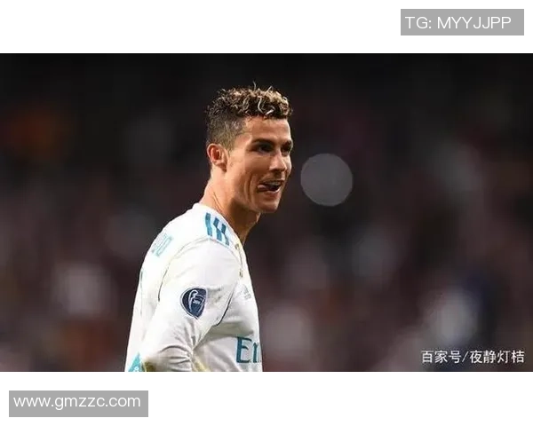 走进足球球星的日常生活揭秘训练饮食习惯与场外点滴故事 走进足球球星的日常生活揭秘训练饮食习惯与场外点滴故事